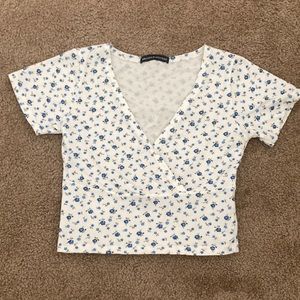 A OS Brandy Melville floral tank